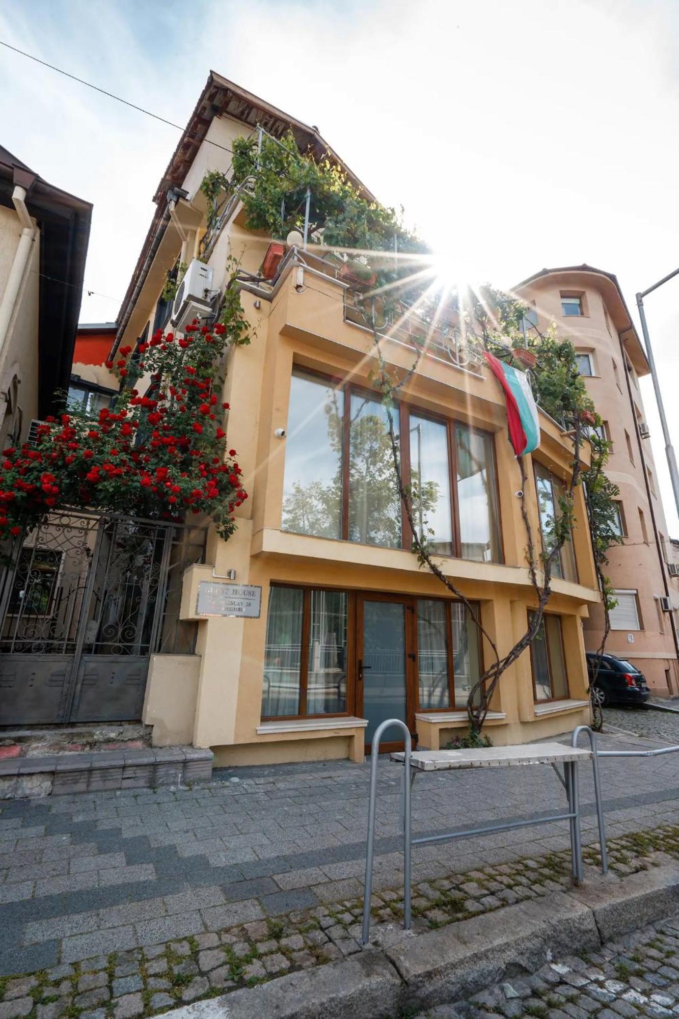 2-Bedroom Flat - Sunny Balcony Plovdiv Exterior foto